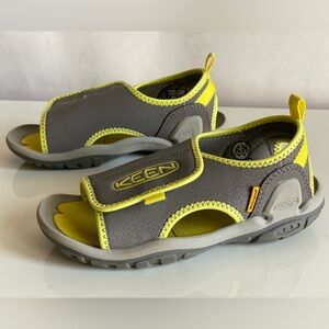 KEEN Kids Knotch River Open Toe Sandals - Grey & Yellow - Size 13